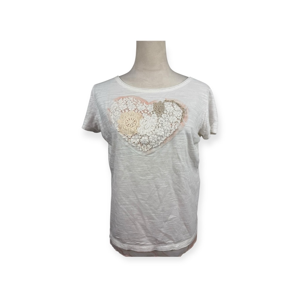 Chico’s short sleeve white top with lace heart size 2-large/12